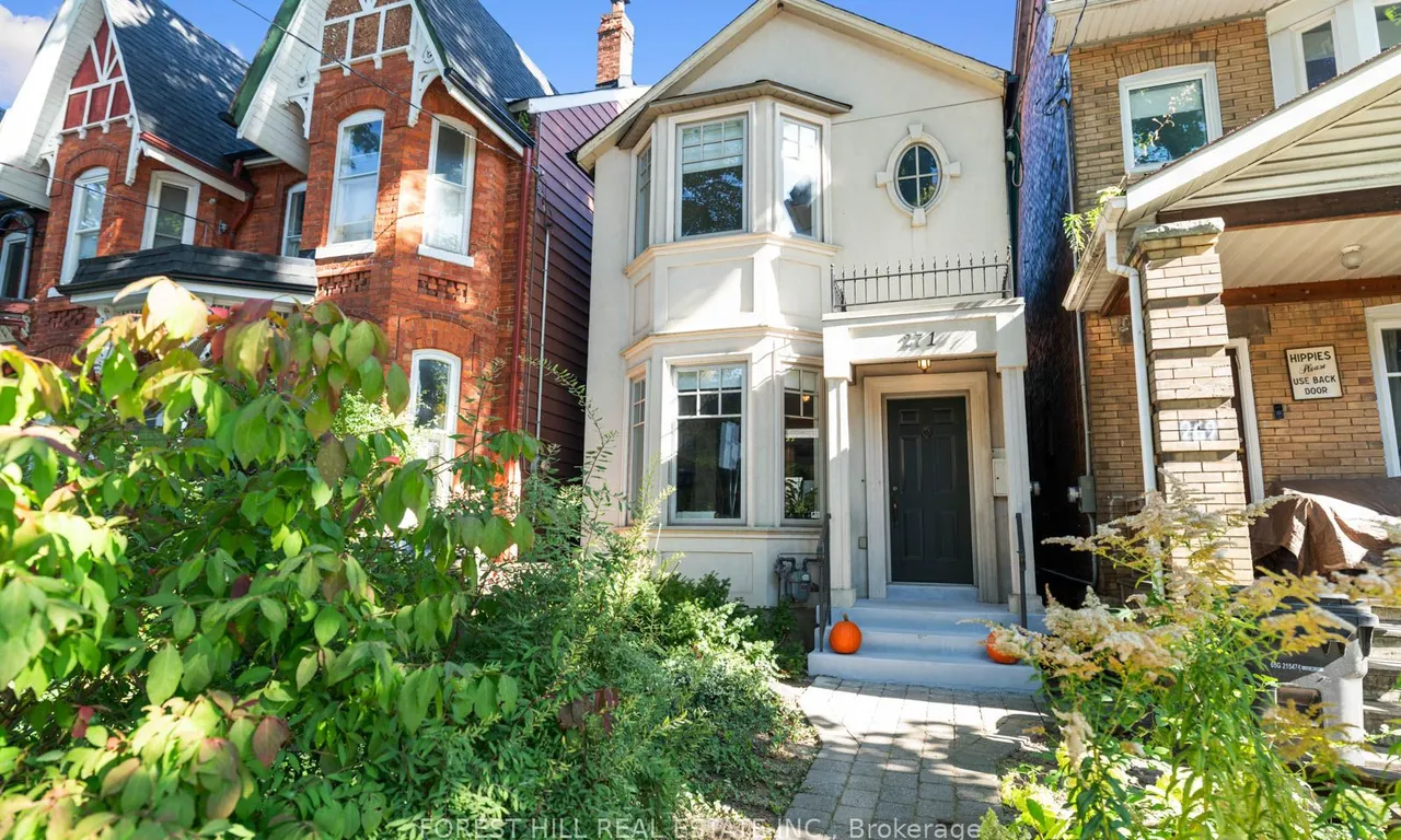 271 Major St, Toronto, ON M5S 2L5