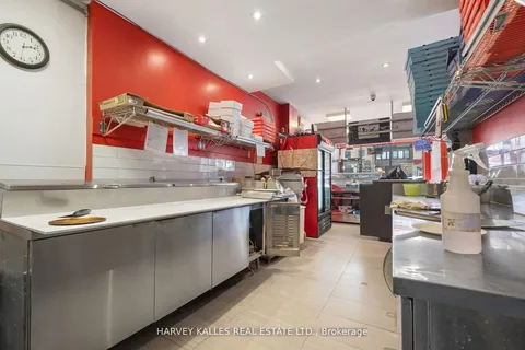 1629 Bayview Ave, Toronto, ON M4G 3B5