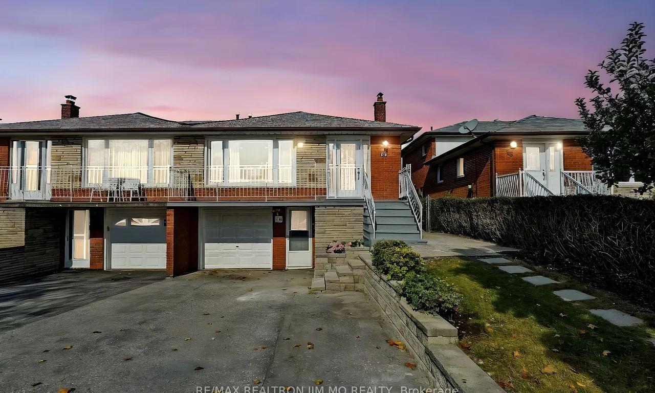 36 Warfield Dr, Toronto, ON M2J 3S3