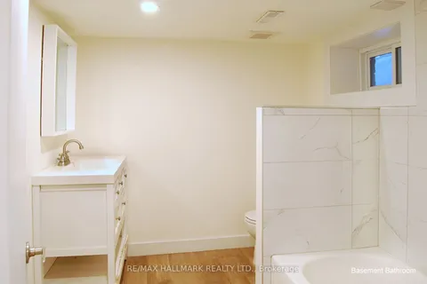 260 Soudan Ave, Toronto, ON M4S 1W4