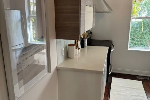 2 Percy St, Toronto, ON M5A 3M8