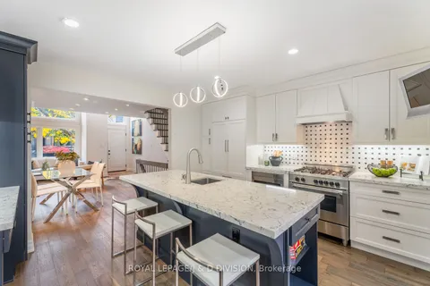 45 Birch Ave, Toronto, ON M4V 1E1