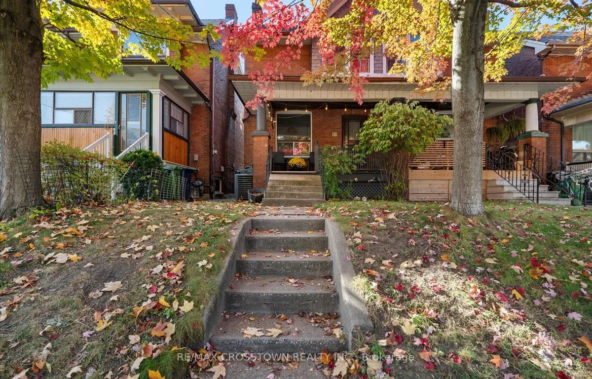 24 Margueretta St, Toronto, ON M6K 2P4