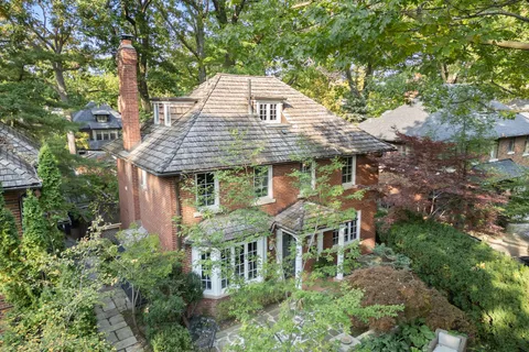 42 Old Bridle Path, Toronto, ON M4T 1A7