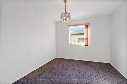 544 Manning Ave, Toronto, ON M6G 2V9