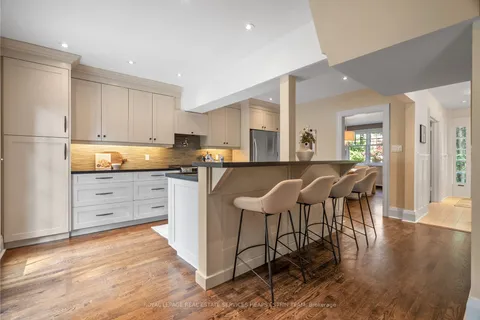 166 Hudson Dr, Toronto, ON M4T 2K6