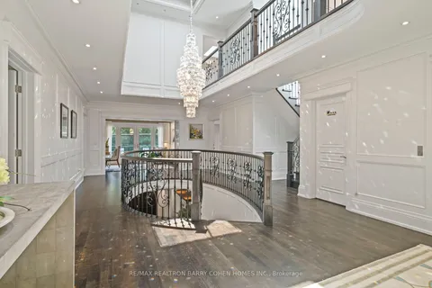 32 Truman Rd, Toronto, ON M2L 2L5