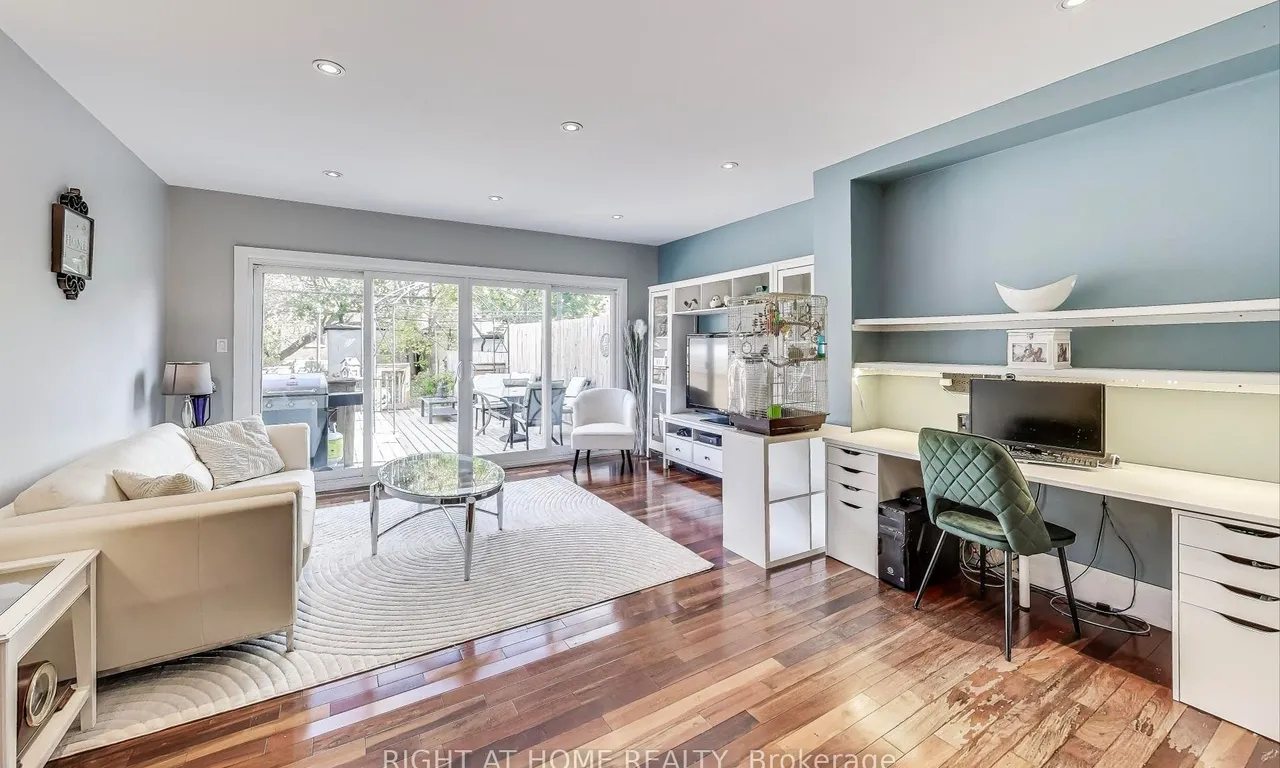 225 Lauder Ave, Toronto, ON M6E 3H5