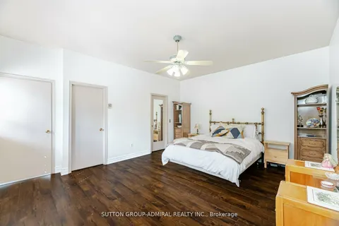 23 Vinci Cres, Toronto, ON M3H 2Y6