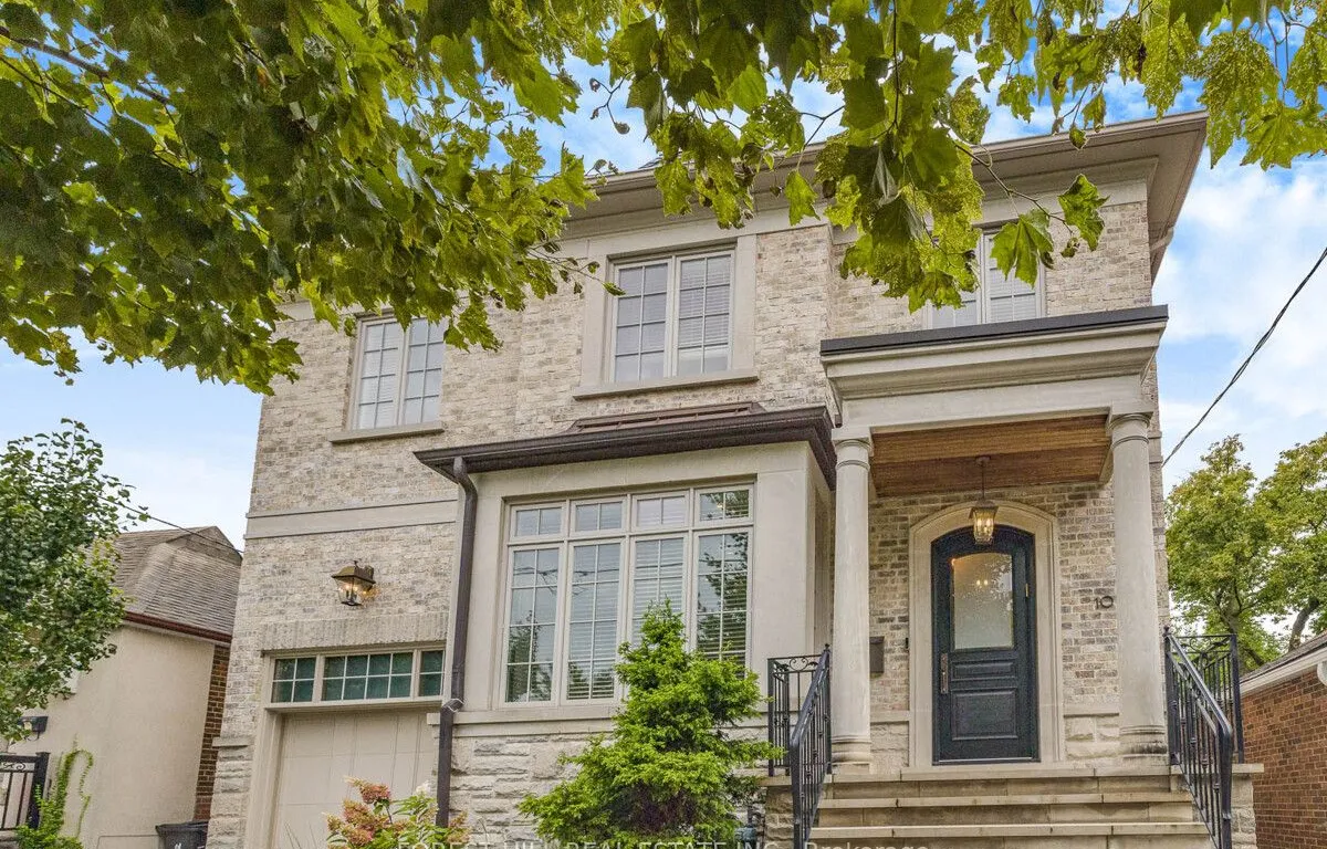 10 Flanders Rd, Toronto, ON M6C 3K6