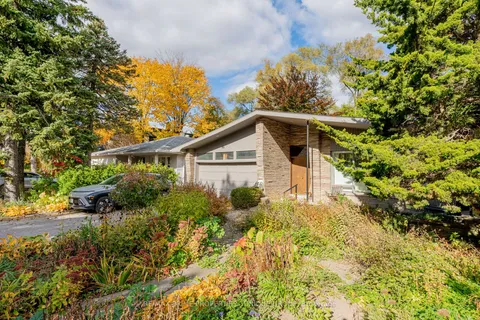 86 Prue Ave, Toronto, ON M6B 1R5