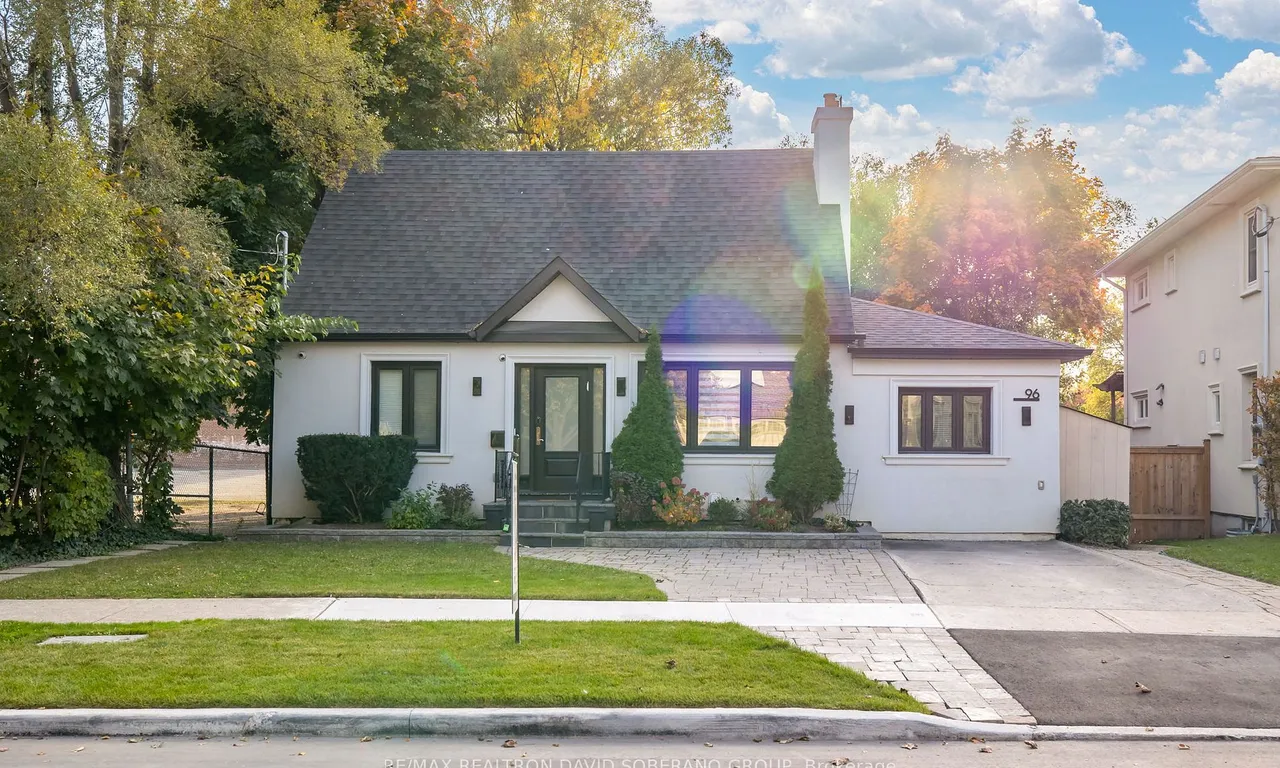 96 King High Ave, Toronto, ON M3H 3B1