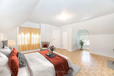 262 Havelock St, Toronto, ON M6H 3B9