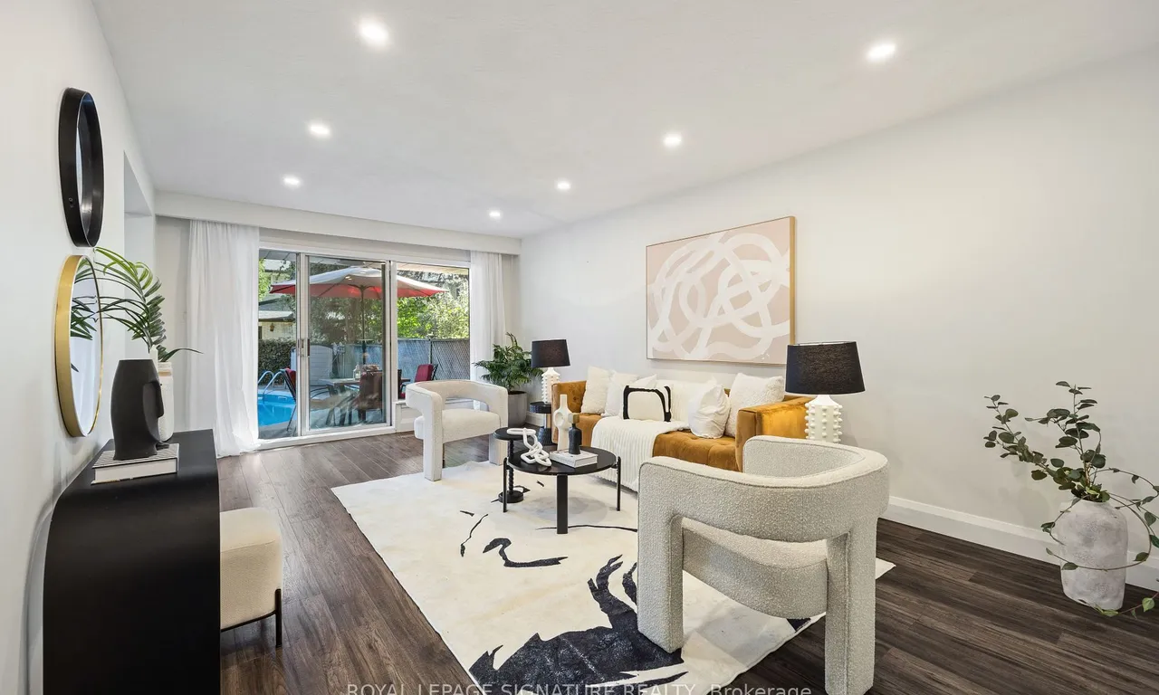 31 Green Bush Rd, Toronto, ON M2M 1P2