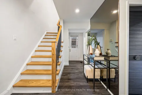 31 Green Bush Rd, Toronto, ON M2M 1P2