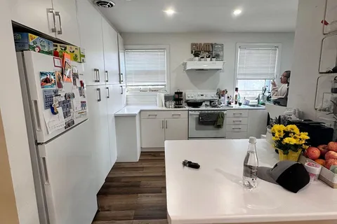 80 Cocksfield Ave, Toronto, ON M3H 3S9