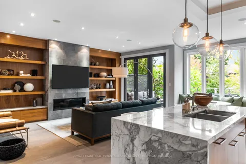 235 Bessborough Dr, Toronto, ON M4G 3K4