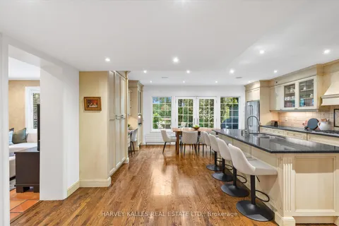 49 Wembley Rd, Toronto, ON M6C 2G1