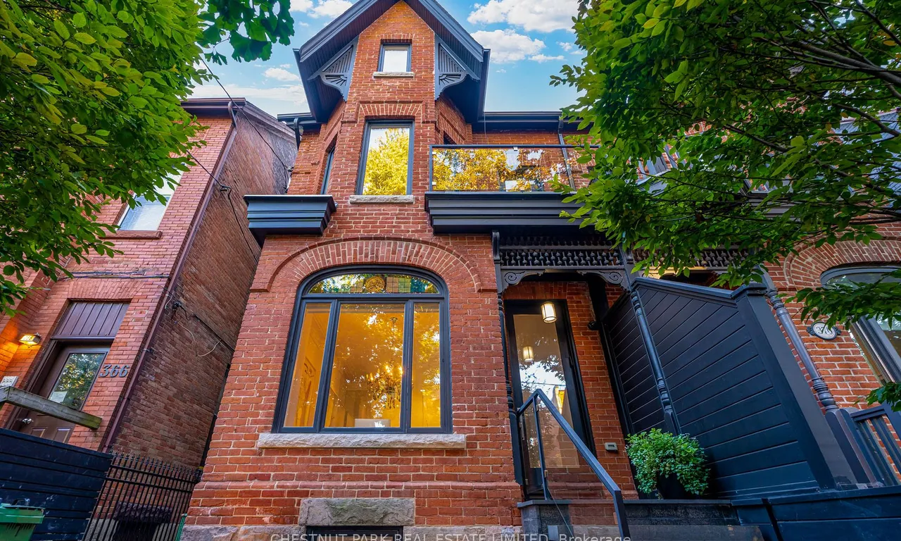 368 Markham St, Toronto, ON M6G 2K9