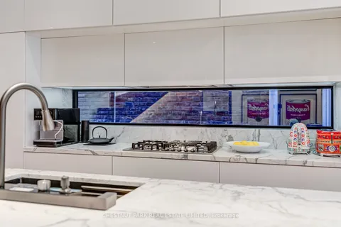 368 Markham St, Toronto, ON M6G 2K9