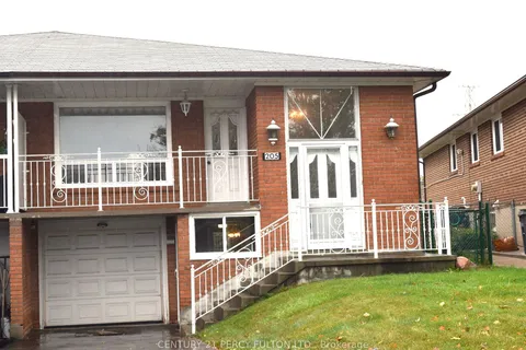 205 Shawnee Circ, Toronto, ON M2H 2Y3
