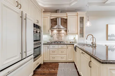 27 Woodlawn Ave, Toronto, ON M4V 1G6