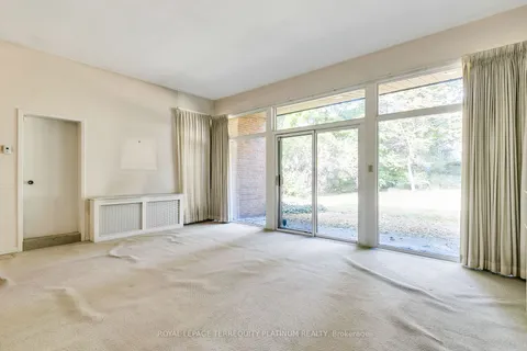 26 St Leonards Ave, Toronto, ON M4N 1J9