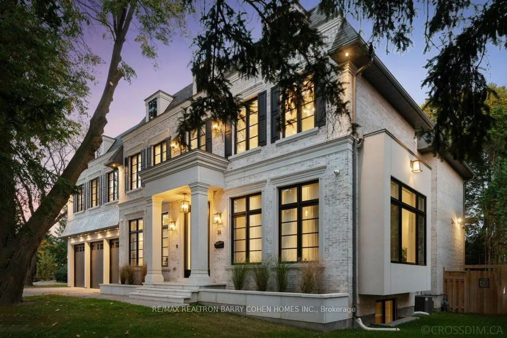 34 Greengate Rd, Toronto, ON M3B 1E8