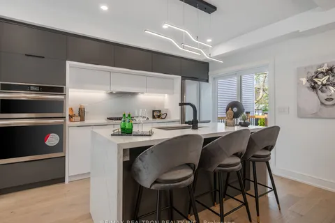 144 Manor Rd, Toronto, ON M4S 1R6