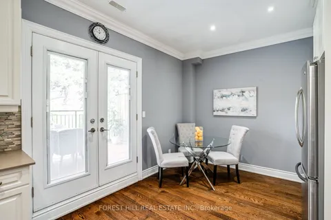 17 Stadacona Dr, Toronto, ON M6A 1Y5