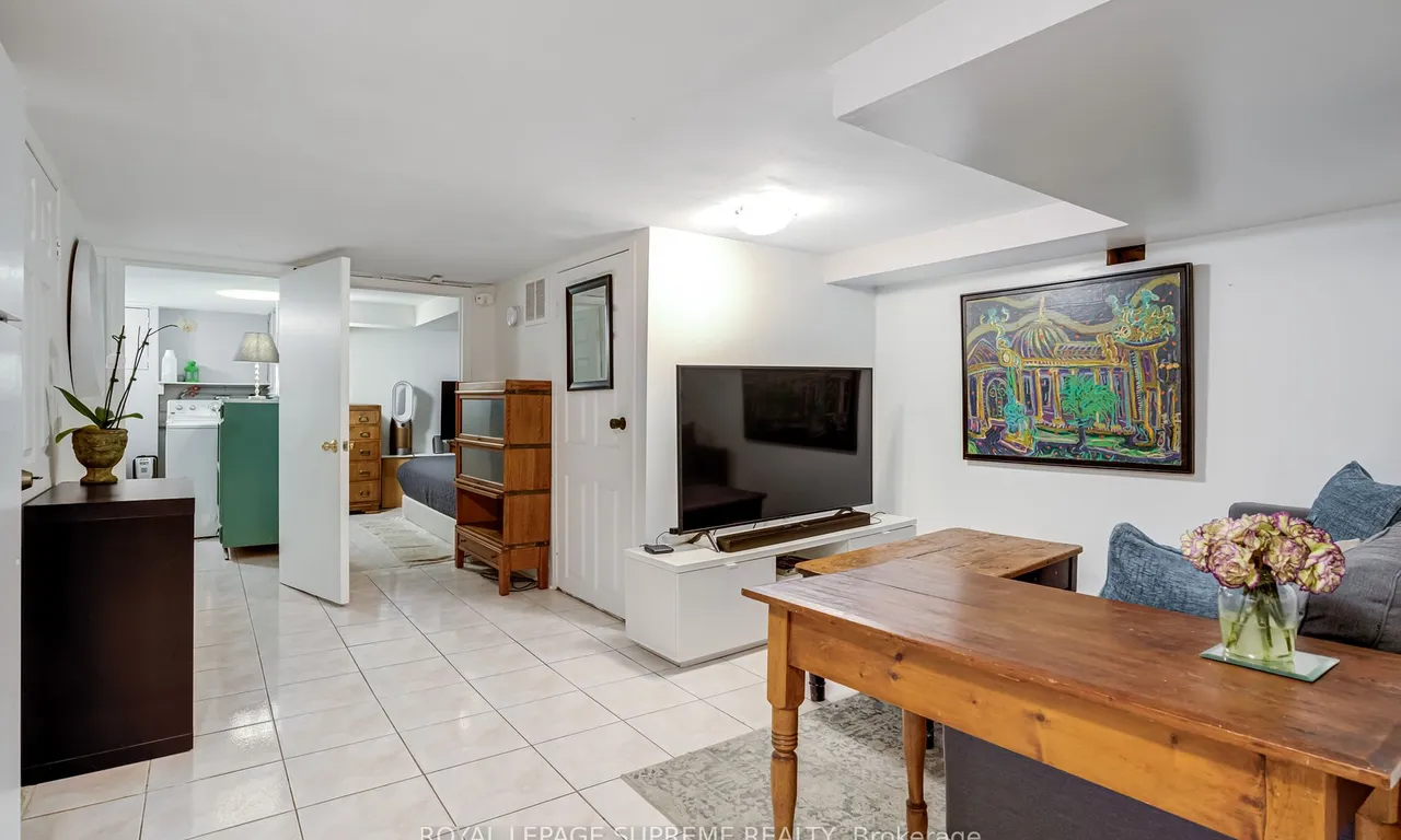 149 Euclid Ave, Toronto, ON M6J 2J8