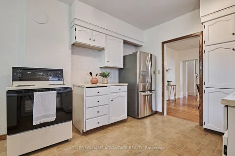 171 Ronan Ave, Toronto, ON M4N 2Y5