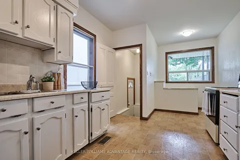 171 Ronan Ave, Toronto, ON M4N 2Y5