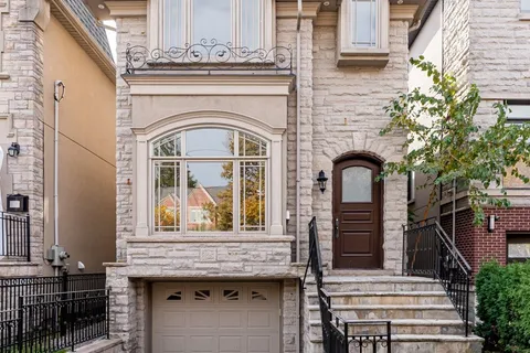 425 Cranbrooke Ave, Toronto, ON M5M 1N4