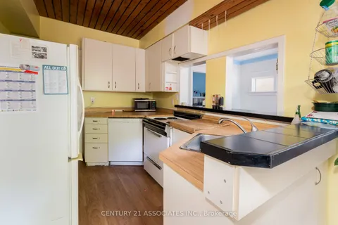 78 Castlefield Ave, Toronto, ON M4R 1G4