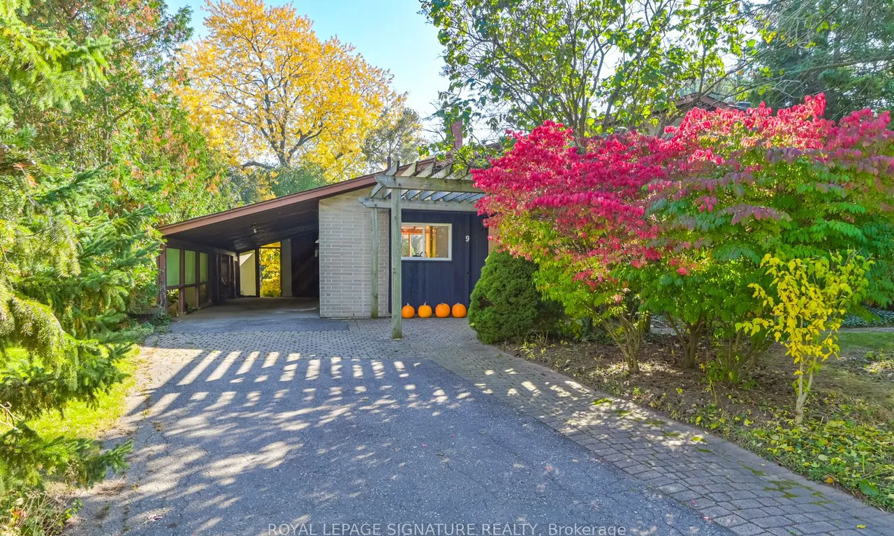 9 Overton Pl, Toronto, ON M3B 1H1