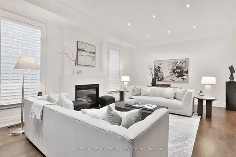 216 Hillhurst Blvd, Toronto, ON M5N 1P4