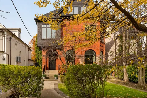 88 Binscarth Rd, Toronto, ON M4W 1Y4