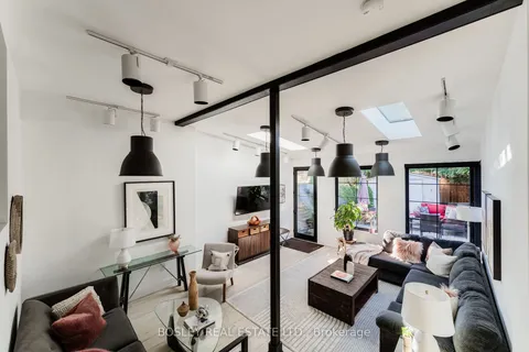 812 Duplex Ave, Toronto, ON M4R 1W7