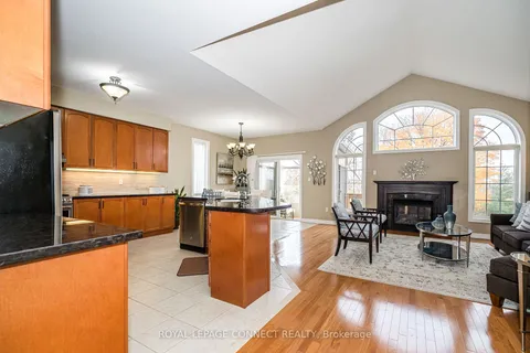10 St. Philip Crt, Whitby, ON L1P 0A5