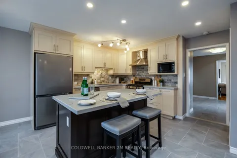 1481 Major Oaks Rd, Pickering, ON L1X 2N6
