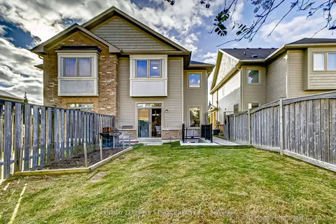 20 Horton St, Ajax, ON L1Z 1E3