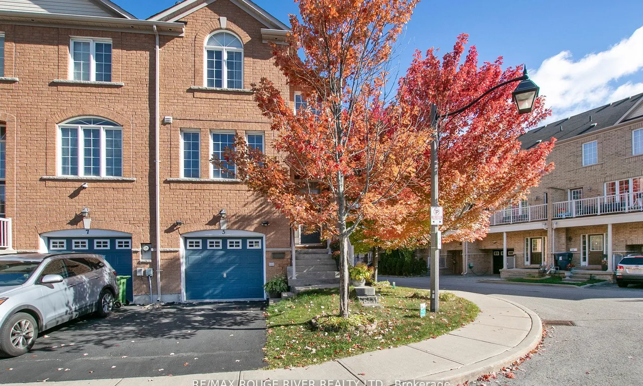 5 Ignatius Lane, Toronto, ON M1E 0A2