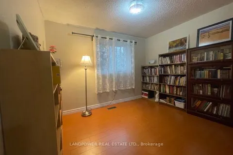 19 Sadlee Cove Cres, Toronto, ON M1V 1Y3