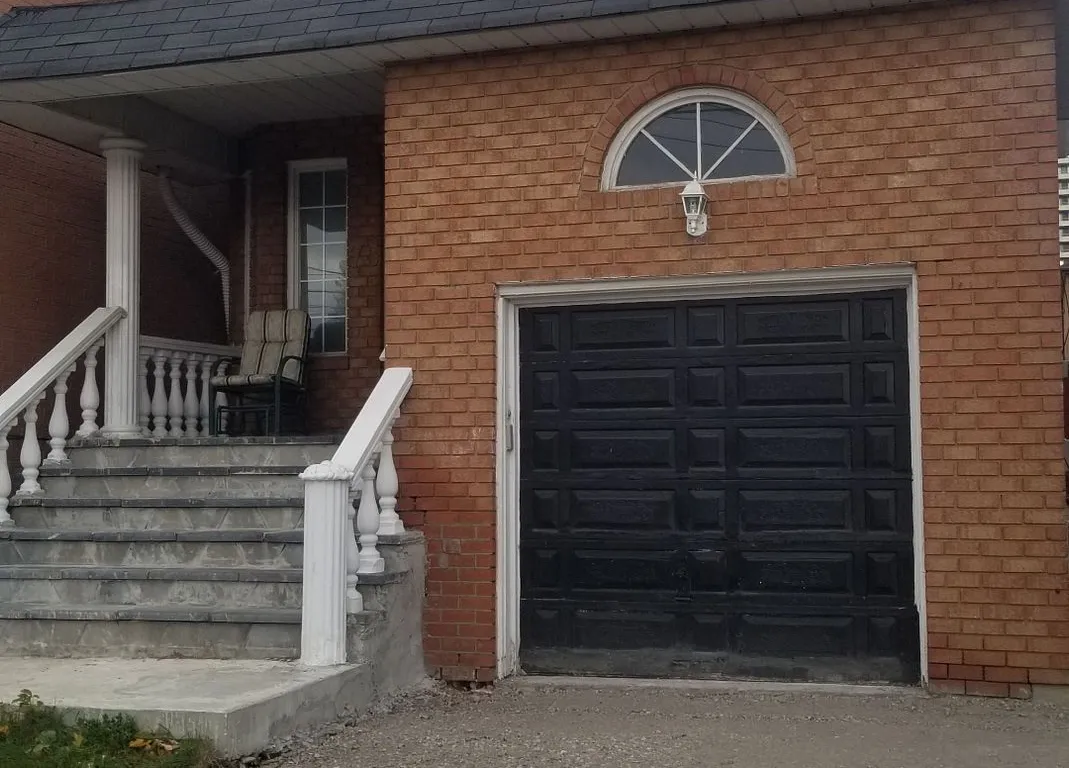 75 Magnolia Ave, Toronto, ON M1K 3K3