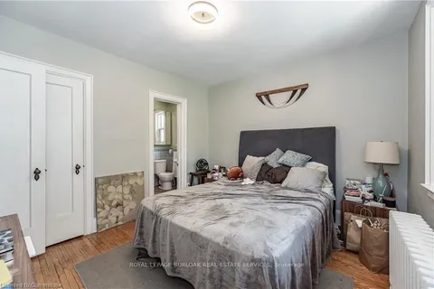 527 Kingston Rd, Toronto, ON M4L 1V5