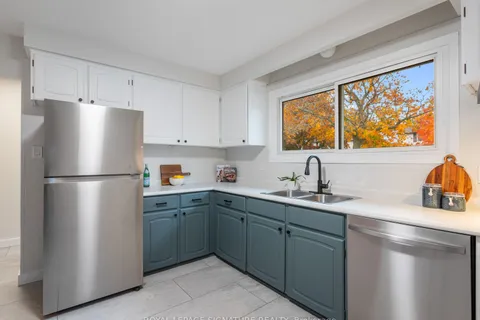 82 Haviland Dr, Toronto, ON M1C 2T8