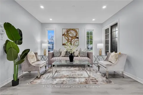 513 BRITANNIA Ave, Oshawa, ON L1L 1B8