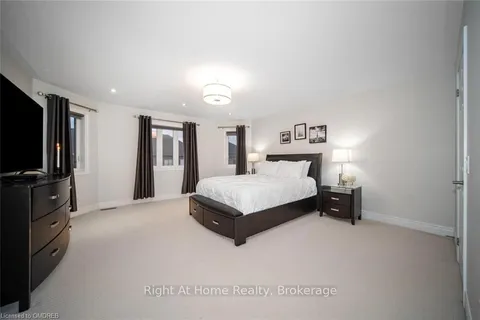 11 KERSEY Cres, Clarington, ON L1E 0A5