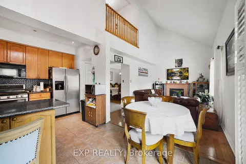 9 Tom Edwards Dr, Whitby, ON L1R 2R4